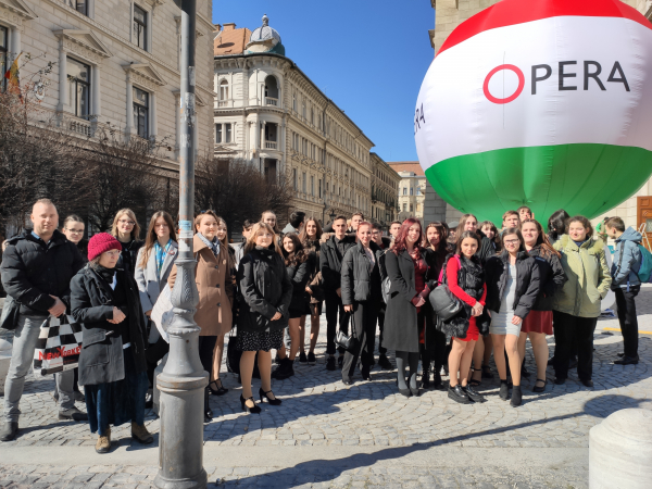 Operaházba látogatott a 10. e osztály, az AJTP-s hétvégén