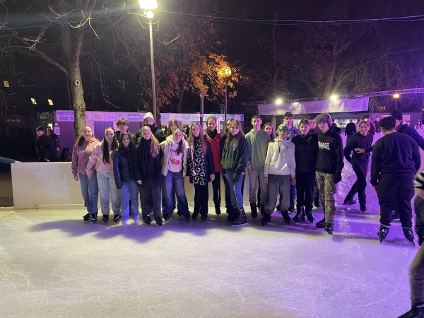 Kollégistáink birtokba vették a jégpályát