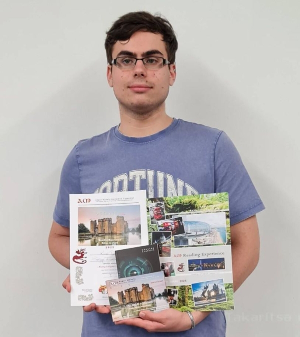 Kollár Dominik (12.a) angol utazást nyert